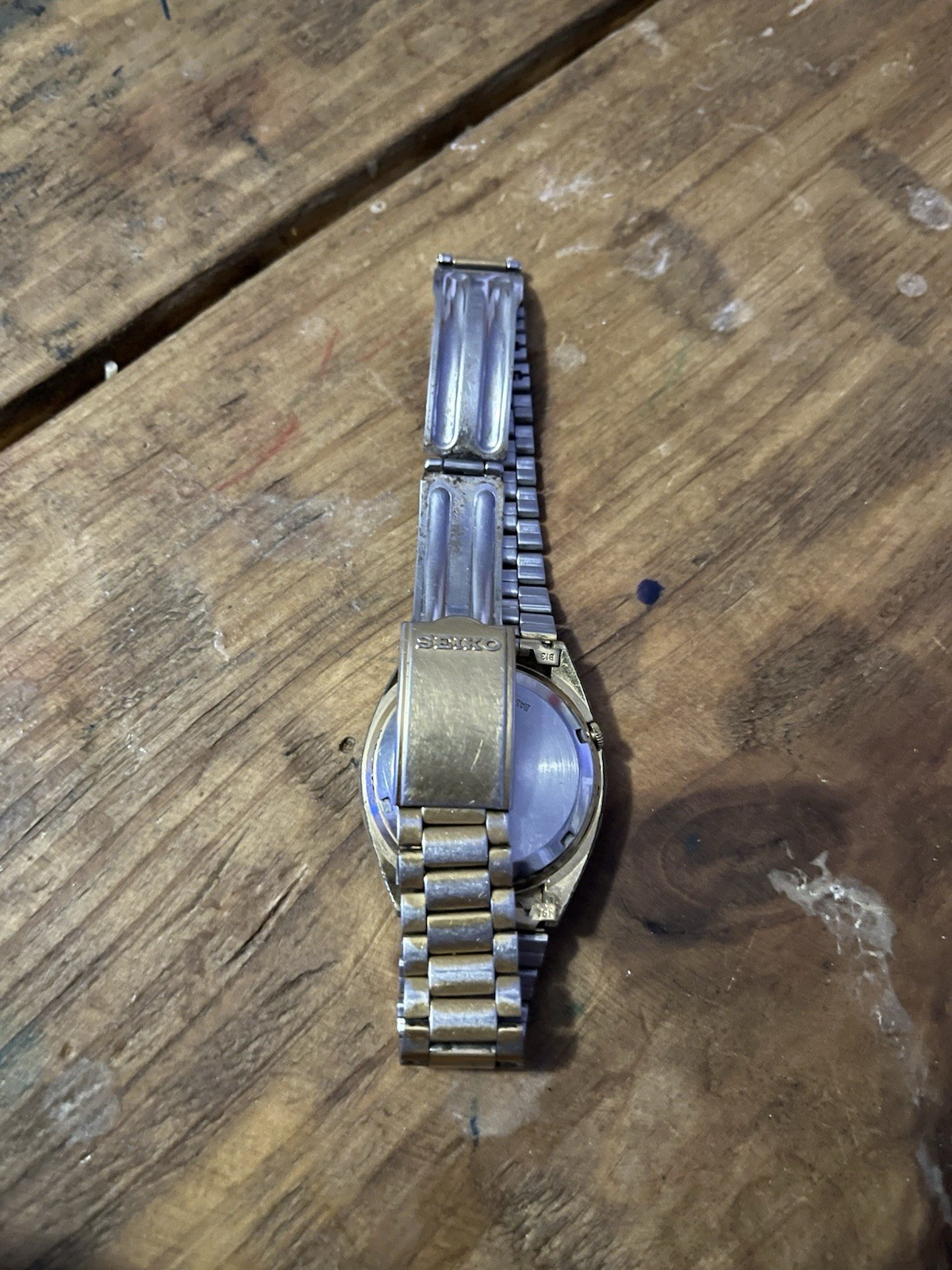 Seiko 5 Men’s Vintage Automatic Day/Date Gold Tone 37mm Metal Bracelet