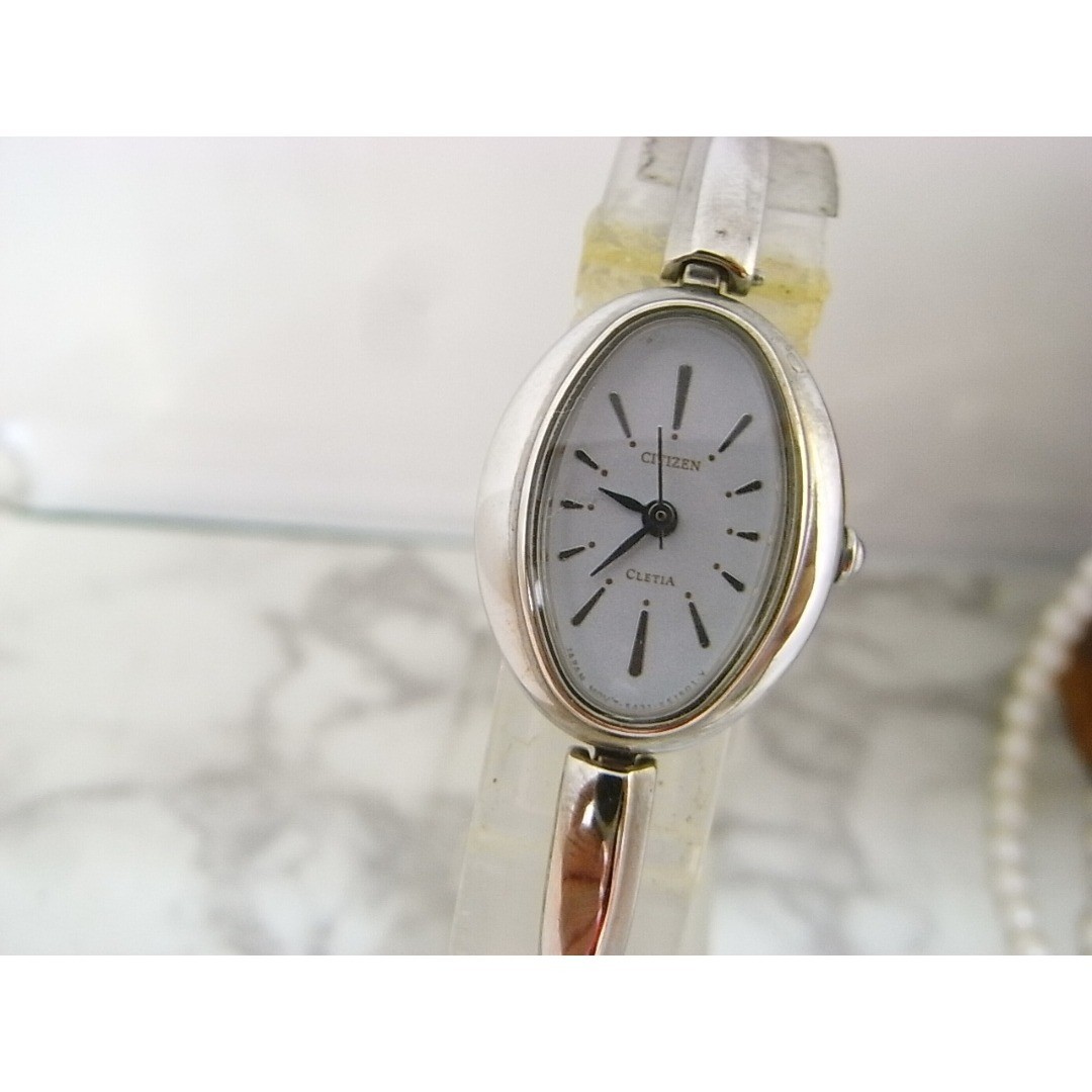 CITIZEN CLETIA Oval Ladies Watch