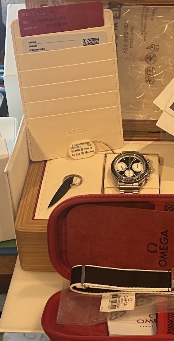 OMEGA Speedmaster Racing Chronograph Reverse Panda 40mm +Extra OMEGA Nato Strap