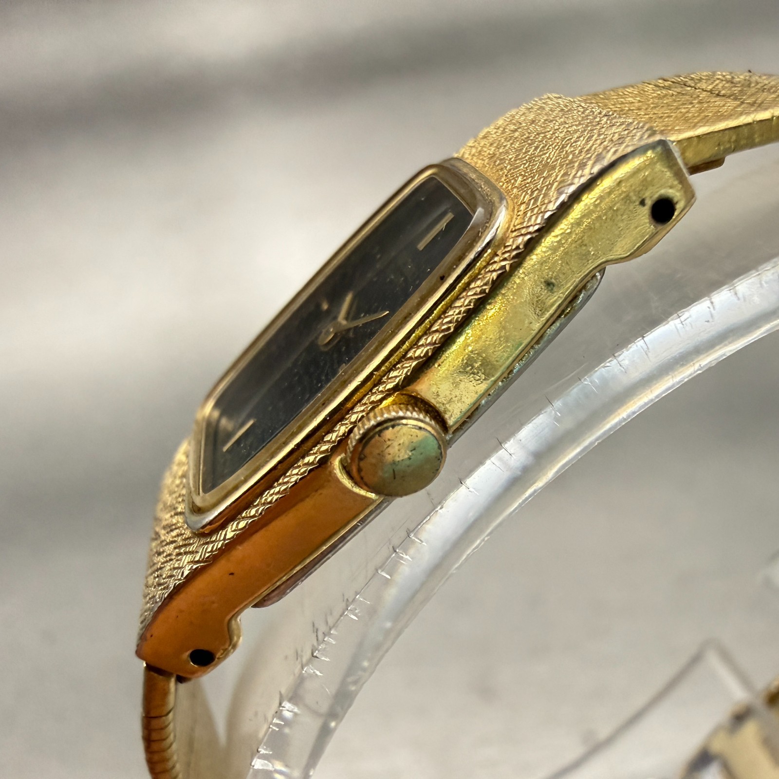 Seiko Watch Women 13mm Black Dial Gold Tone Rectangle 2E20-6139 New Battery VTG