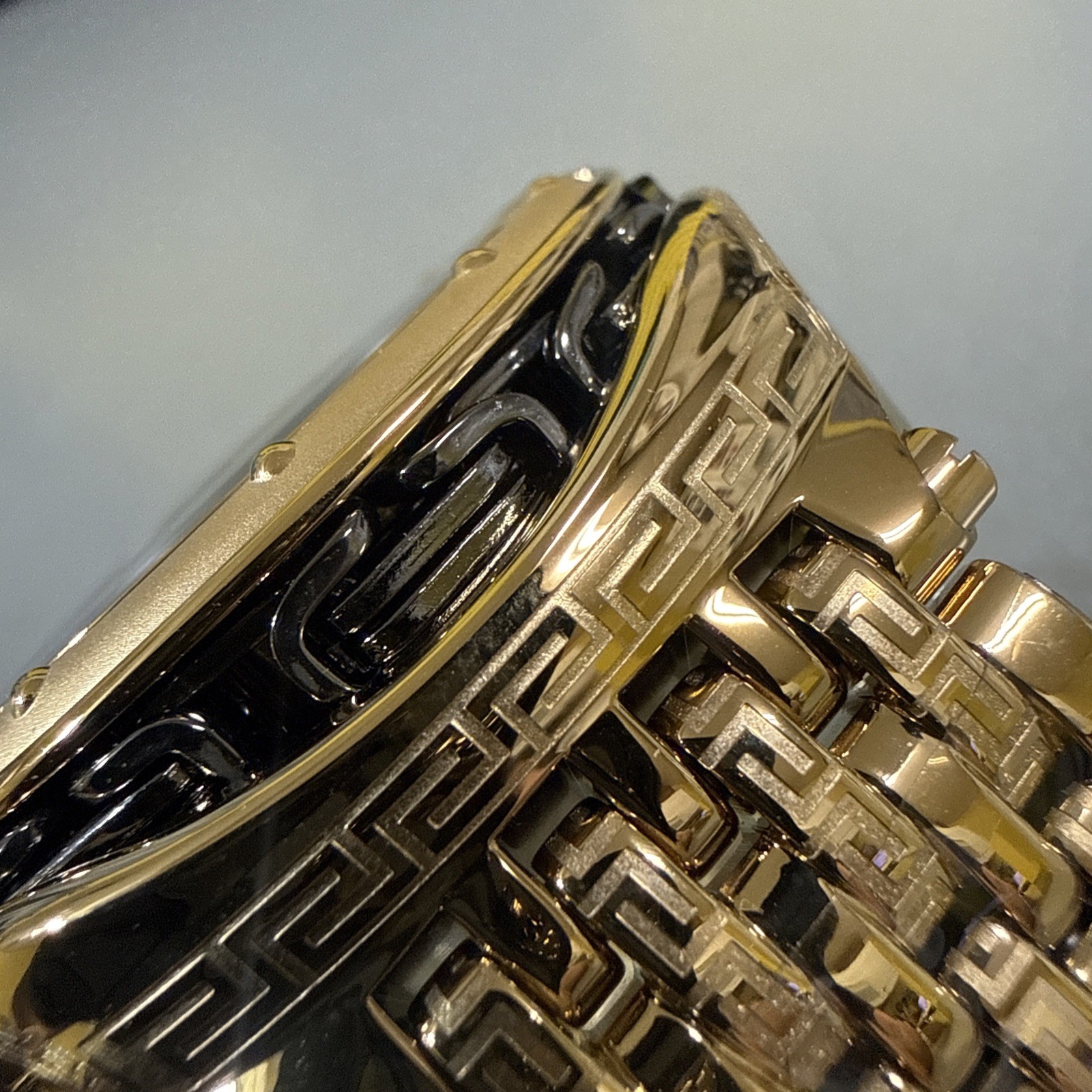 Invicta Bolt Colossus 51 mm, Titanium & Gold Tone, Quartz $699 msrp $409 online