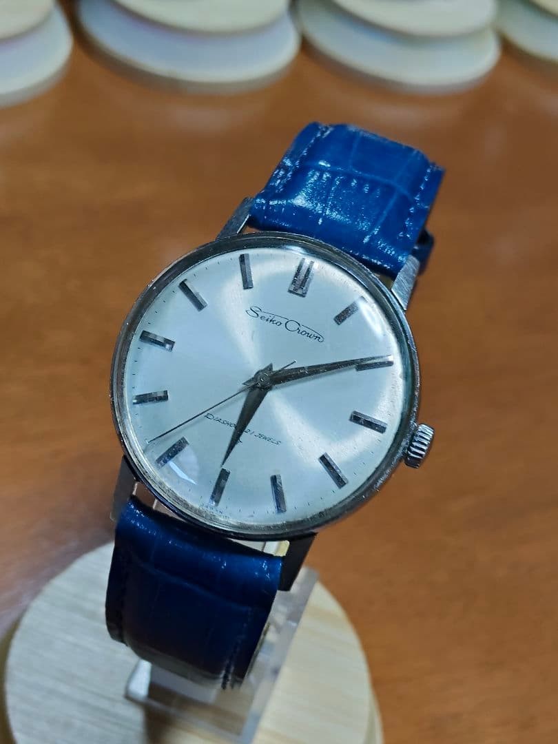 Seiko Crown Manual Wind Wristwatch 21 Jewels OH Completed October 2023