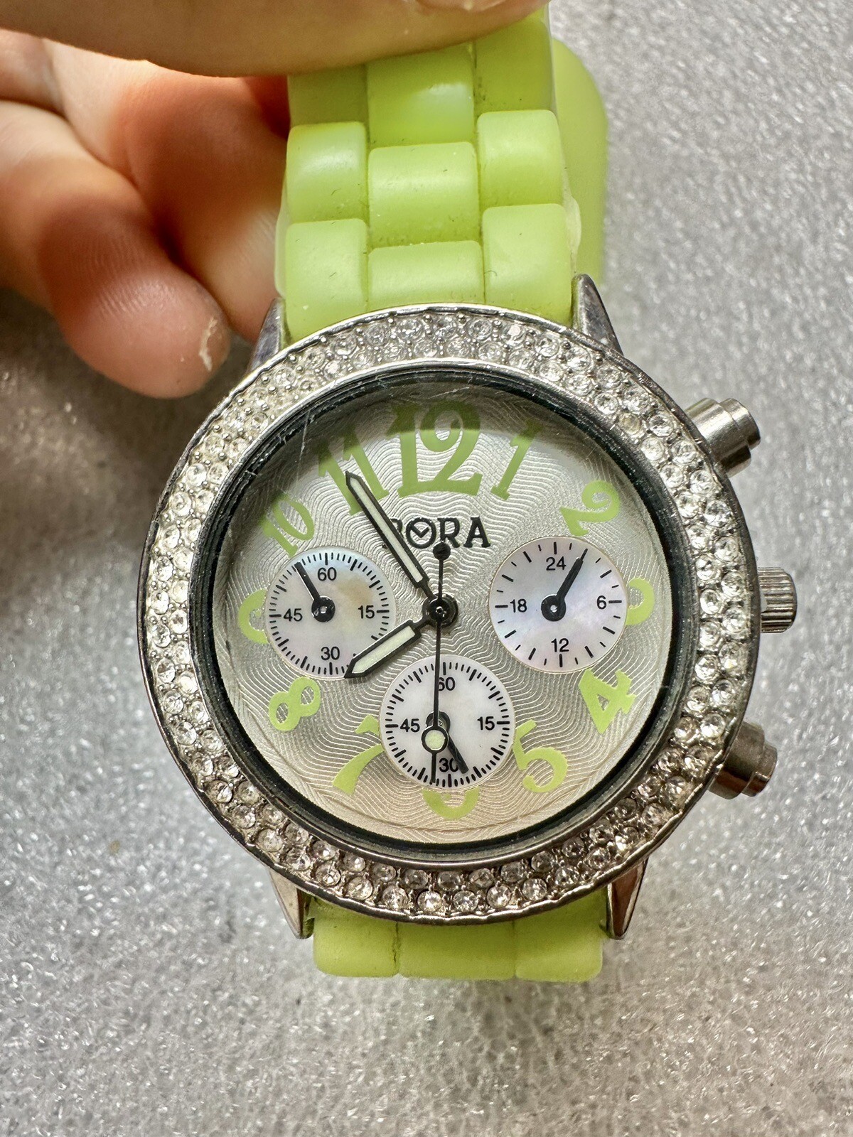 BORA working Analog Crystal Bezel Lime Green Silicon Band