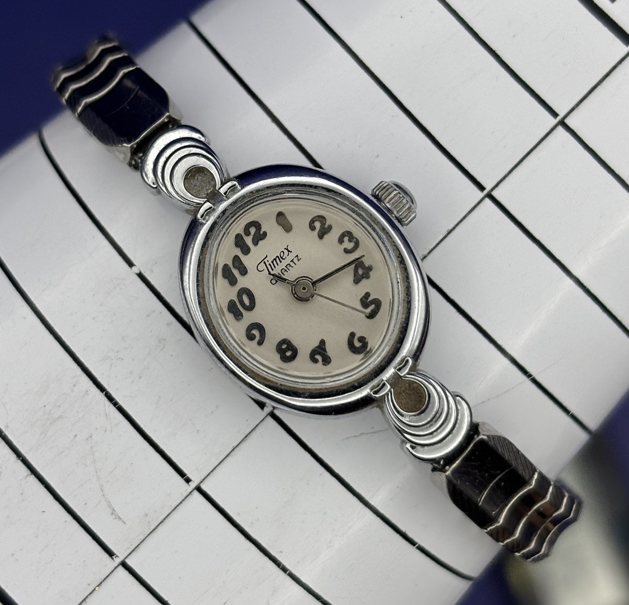 Vintage Timex Cavatina Womens Watch 17mm Silver Tone Expansion