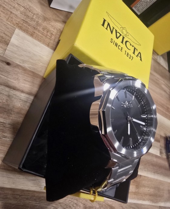 Invicta Speedway Dominus Men’s 42mm Black Dial Steel Band Analog Watch 46831