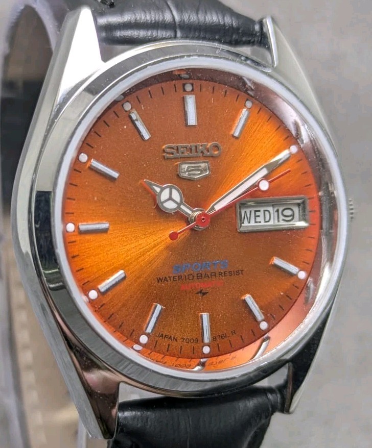 Vintage Seiko 5 automatic Day Date Movement No.6309A Japan made men’s watch.