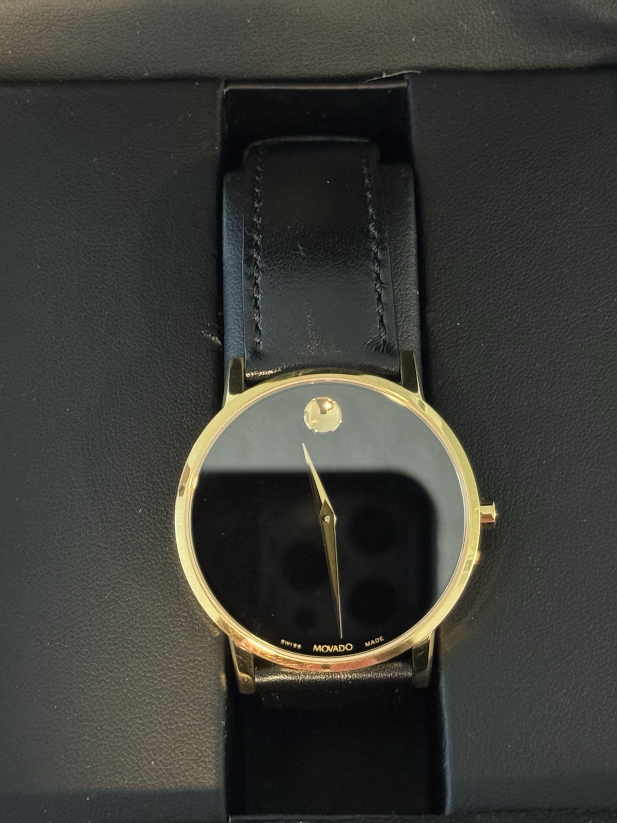 Movado Men Yellow Gold Watch Concave Dot Museum Dial 40mm – Black Leather Strap