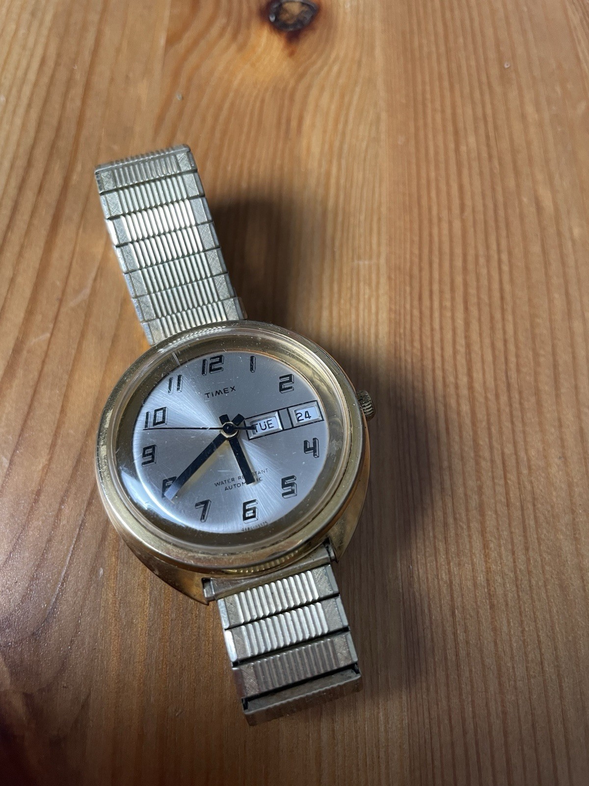 Vintage Timex Automatic Day Date Gold Tone 38.9mm Men’s Watch Automatic