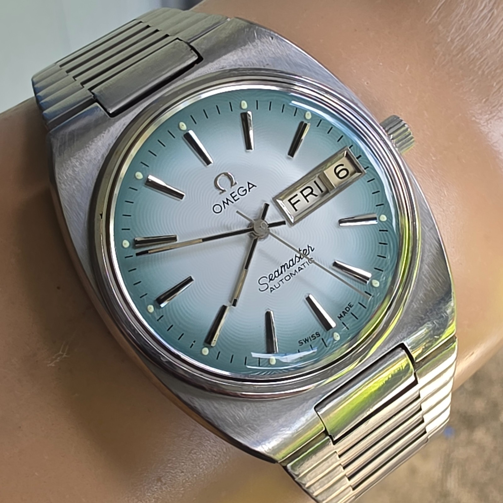 Vintage OMEGA Seamaster men’s automatic watch Two-tone sunburst dial 1970s