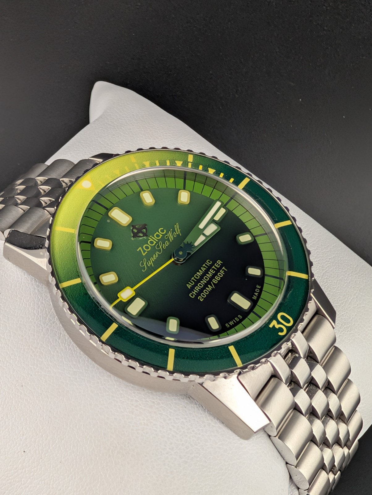 Zodiac Super Sea Wolf Compression Diver Automatic Pineapple Watch ZO9295