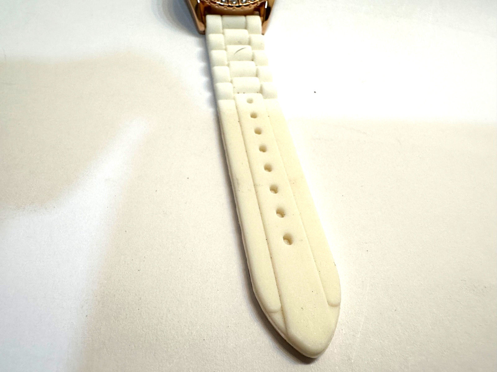 LGP Womens Watch 39mm Case Quartz Analog Three Hands Gem Set Bezel