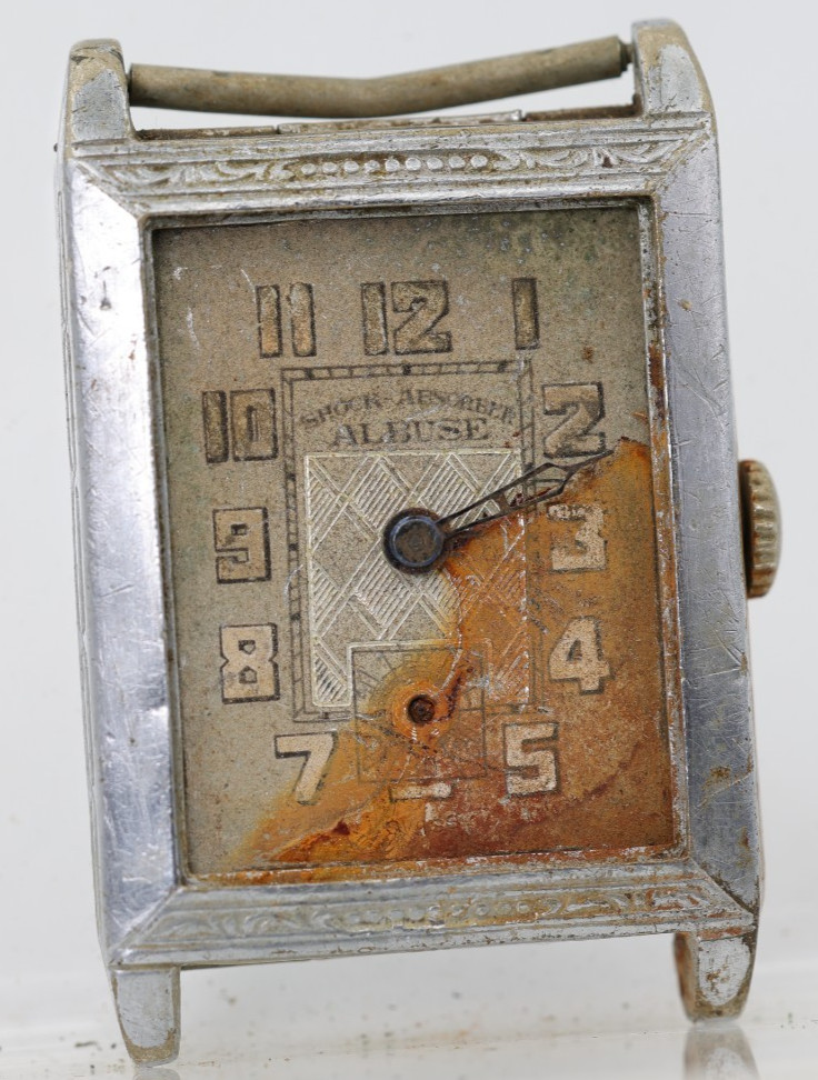 ALBUSE SWISS TRENCH TANK SWISS 6j WRIST WATCH, 25.7×39.3mm CASE, FOR REPAIR (NG)