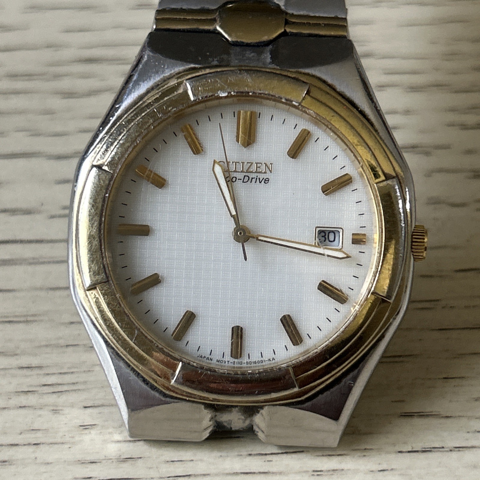 Citizen Eco-Drive Two Tone Stainless Steel E110-S008719 HSB Men’s Watch, Working
