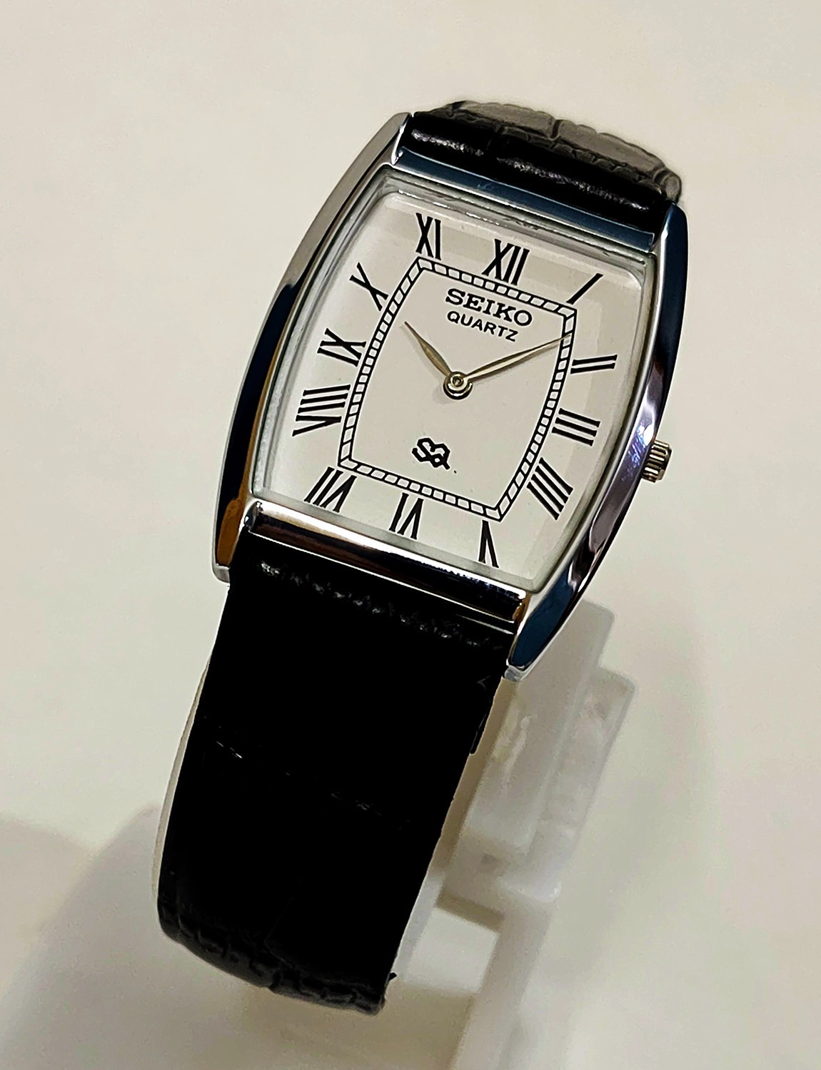 Vintage Style Seiko White Dial Quartz 32mm Men Slim Japanese Wristwatch
