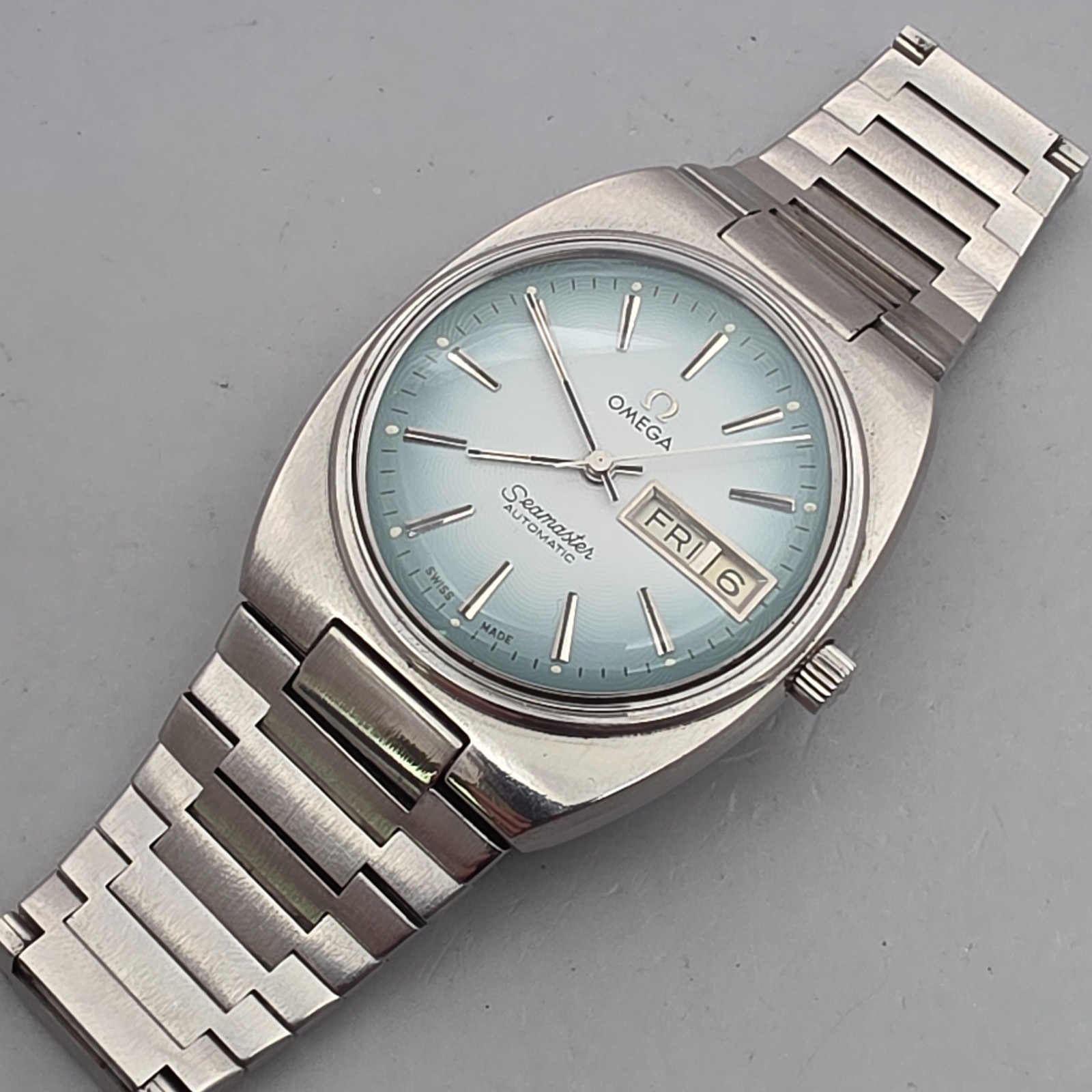 Vintage OMEGA Seamaster men’s automatic watch Two-tone sunburst dial 1970s
