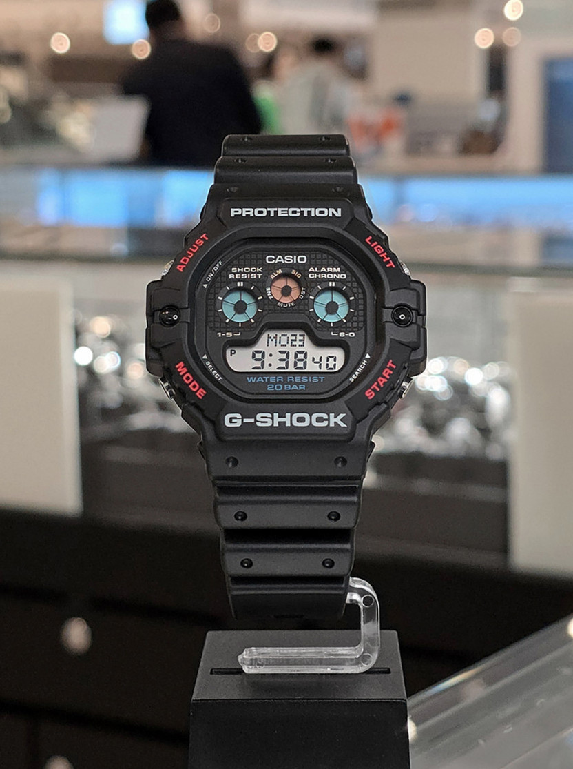 Casio G-Shock DW-5900U-1DR Black Digital Watch Triple Graph 200M 10-Year Battery