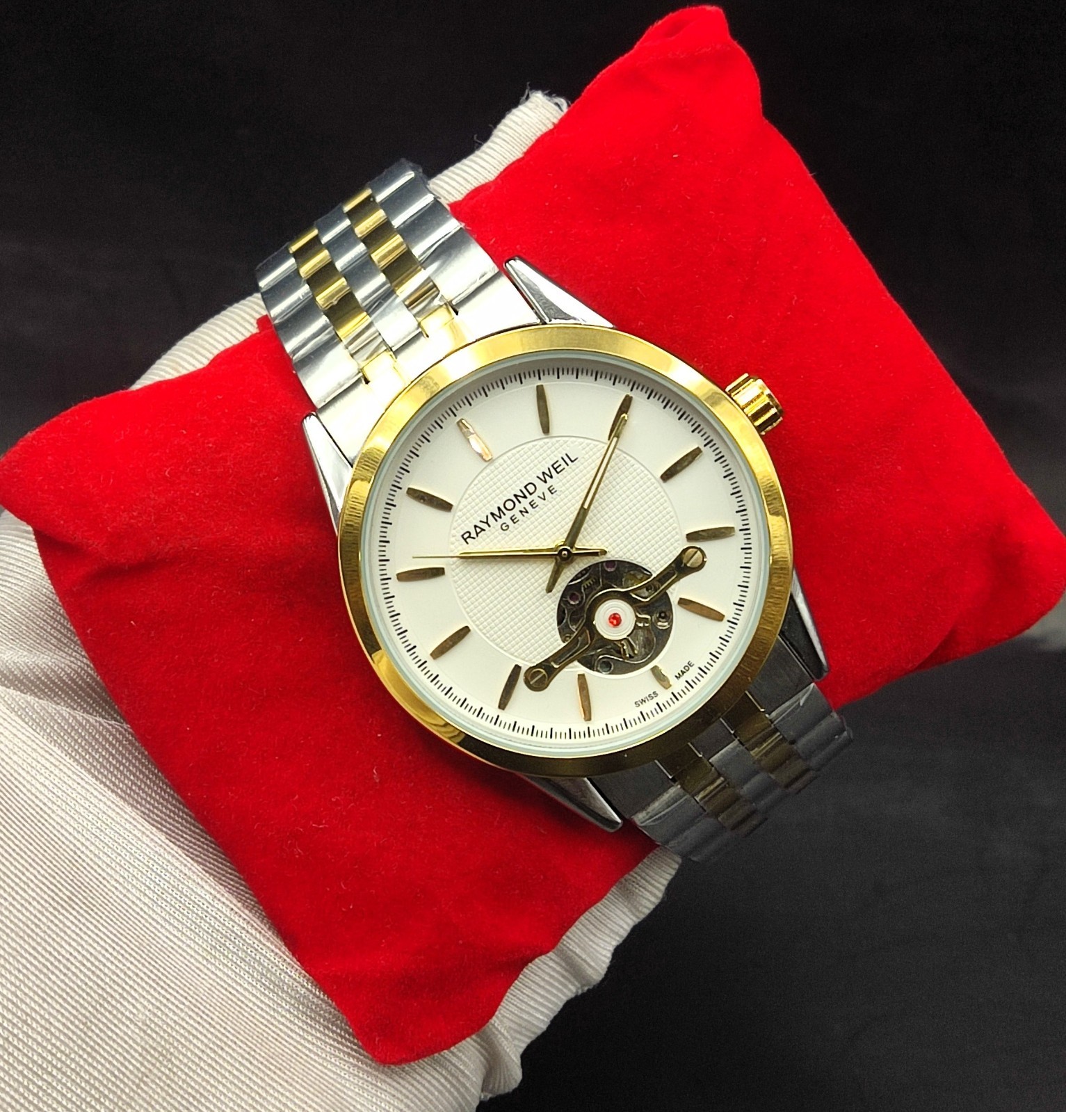 #Refurbished Raymond Weil Stainless Steel White Dial Analog Men’s Wrist Watch