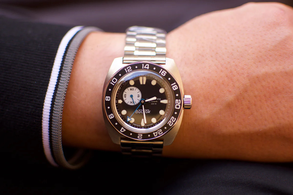Vostok Amphibia 17037B GMT Watch Batman Automatic USA Seller