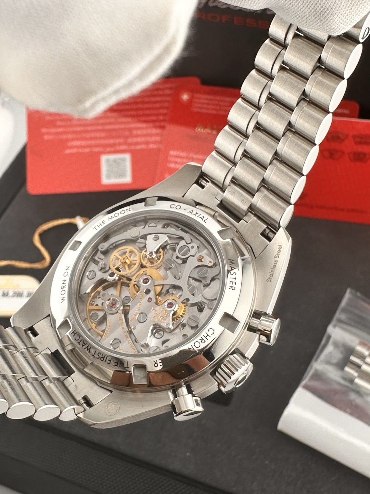 Omega Speedmaster Moonwatch White Dial 310.30.42.50.04.001 Box And Cards