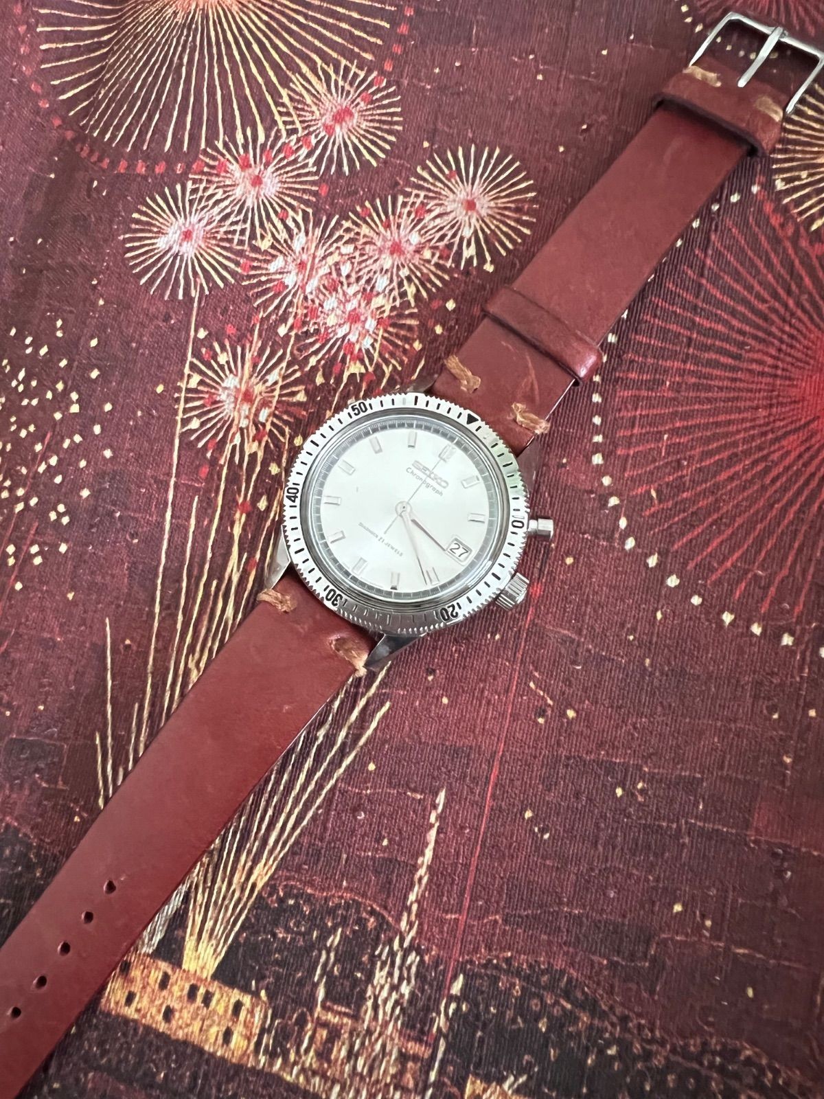 1964 SEIKO one push chronograph 5717-8990 manual winding Authentic From Japan
