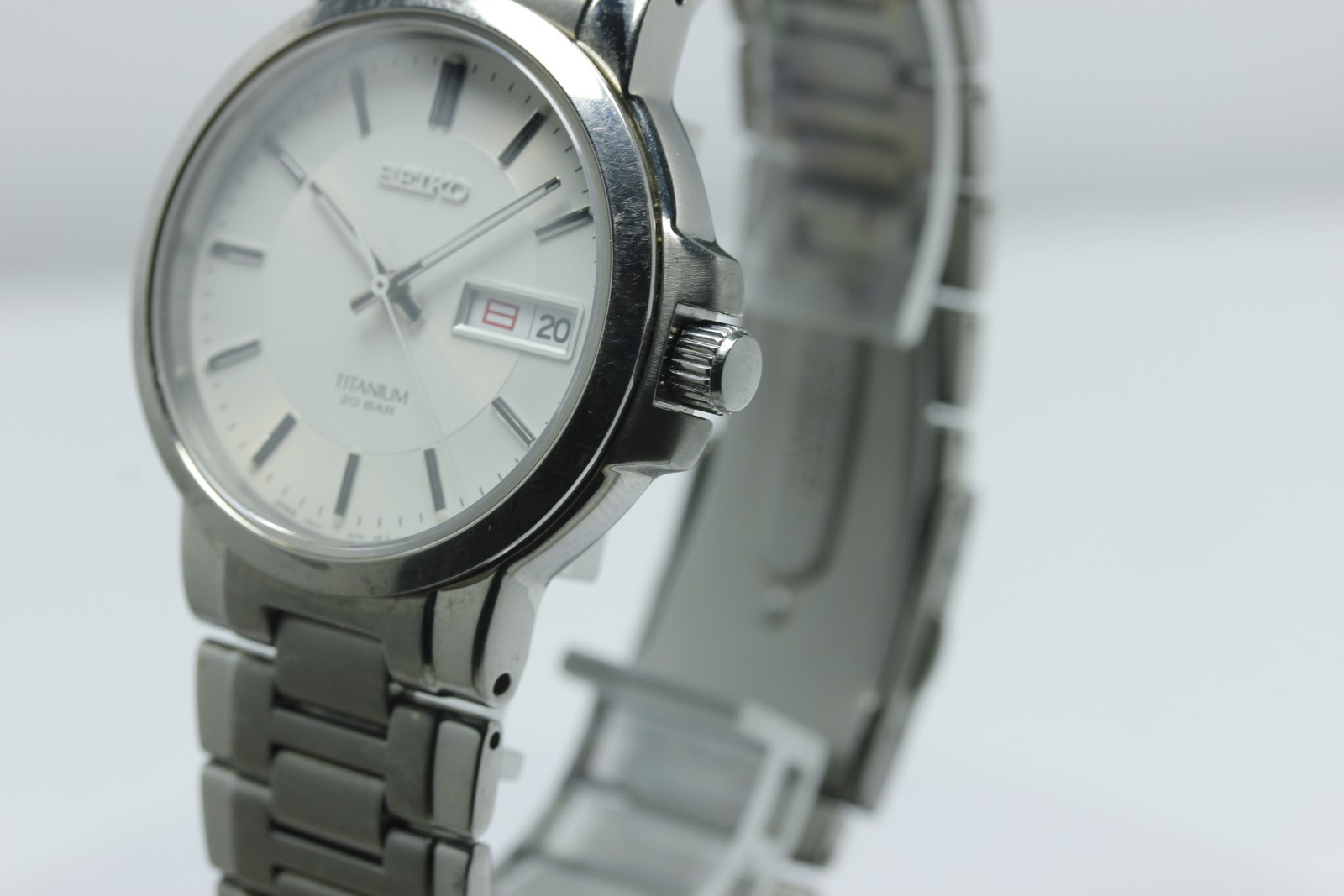 SEIKO 7N43-7B80 Titanium Day Date Kanji 38mm Qz Men’s Watch vintage 1993