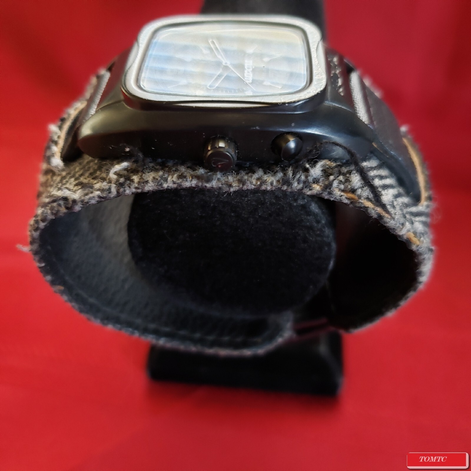 Nixon “The Rocker” (Black Herringbone) 30M 3-Hand Japan Mvmnt & Backlight [5I]