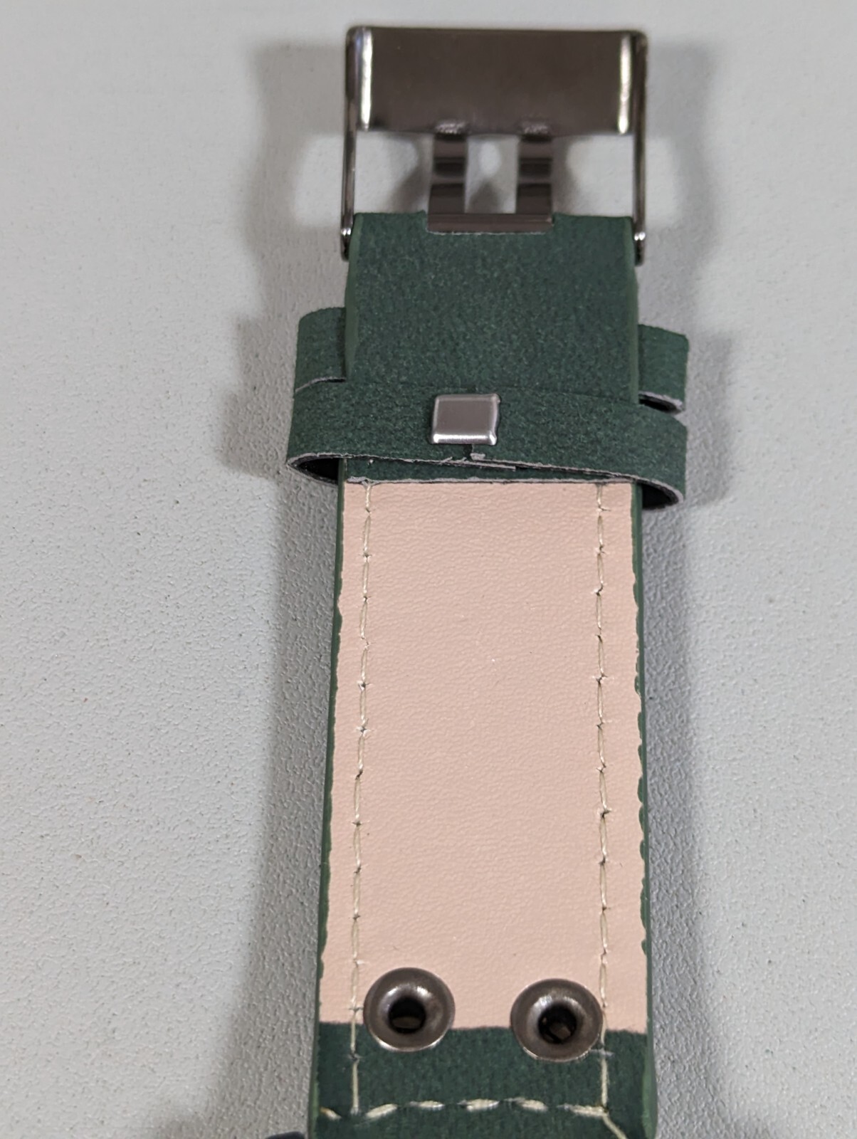 Soki White Dial Date Indicator Black Round Case Green Faux Leather Band Watch