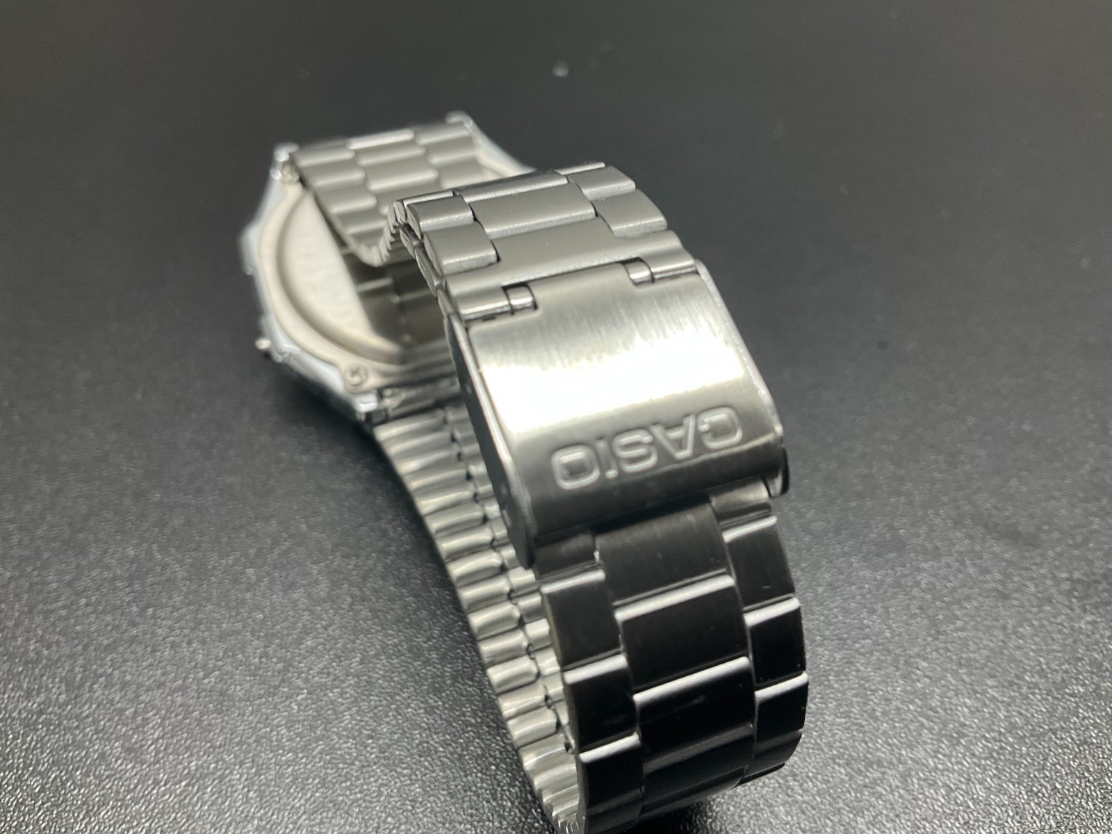 CASIO A168 QUARTZ DIGITAL WATCH ALARM CHRONO ELECTRO LUMINESCENCE