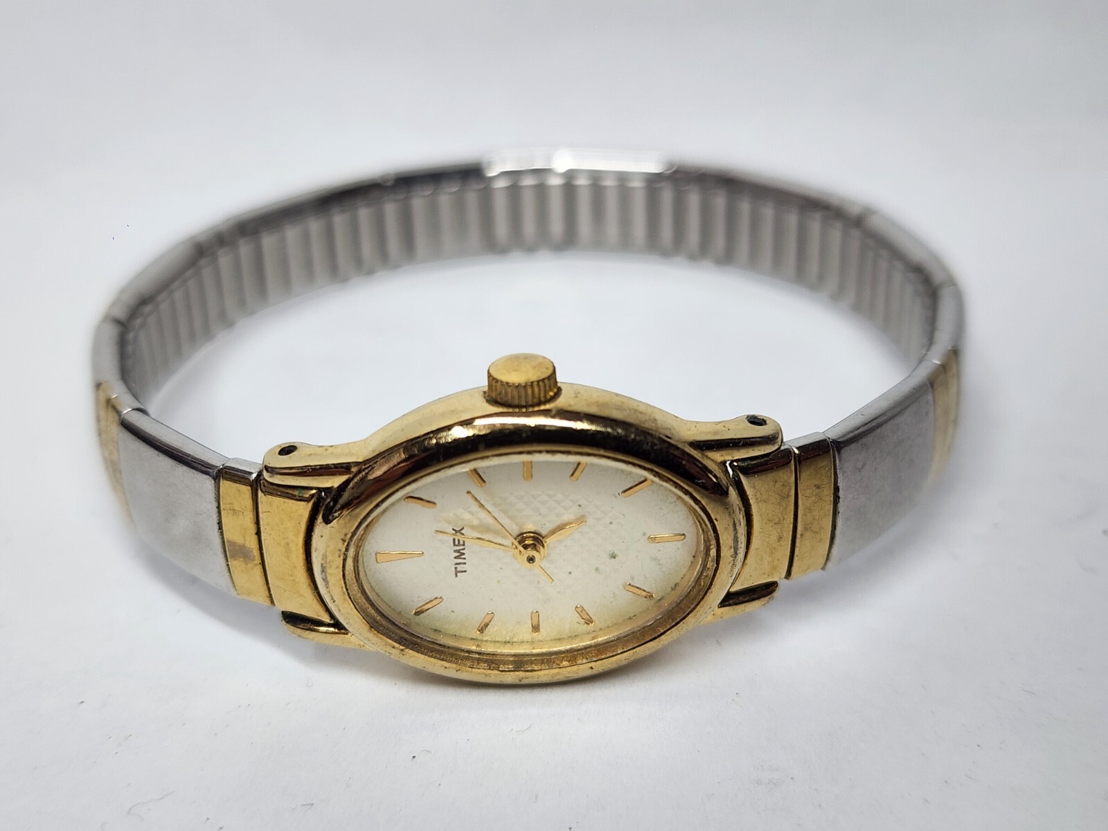 Vintage Timex Women’s Wrist Watch Gold & Silver Tone Quartz CR 2016 Cell Analog