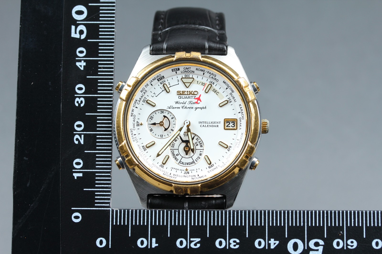 Near MINT Vintage SEIKO World Timer 6M15-0020 39mm Alarm Chrono Qz Men’s Watch