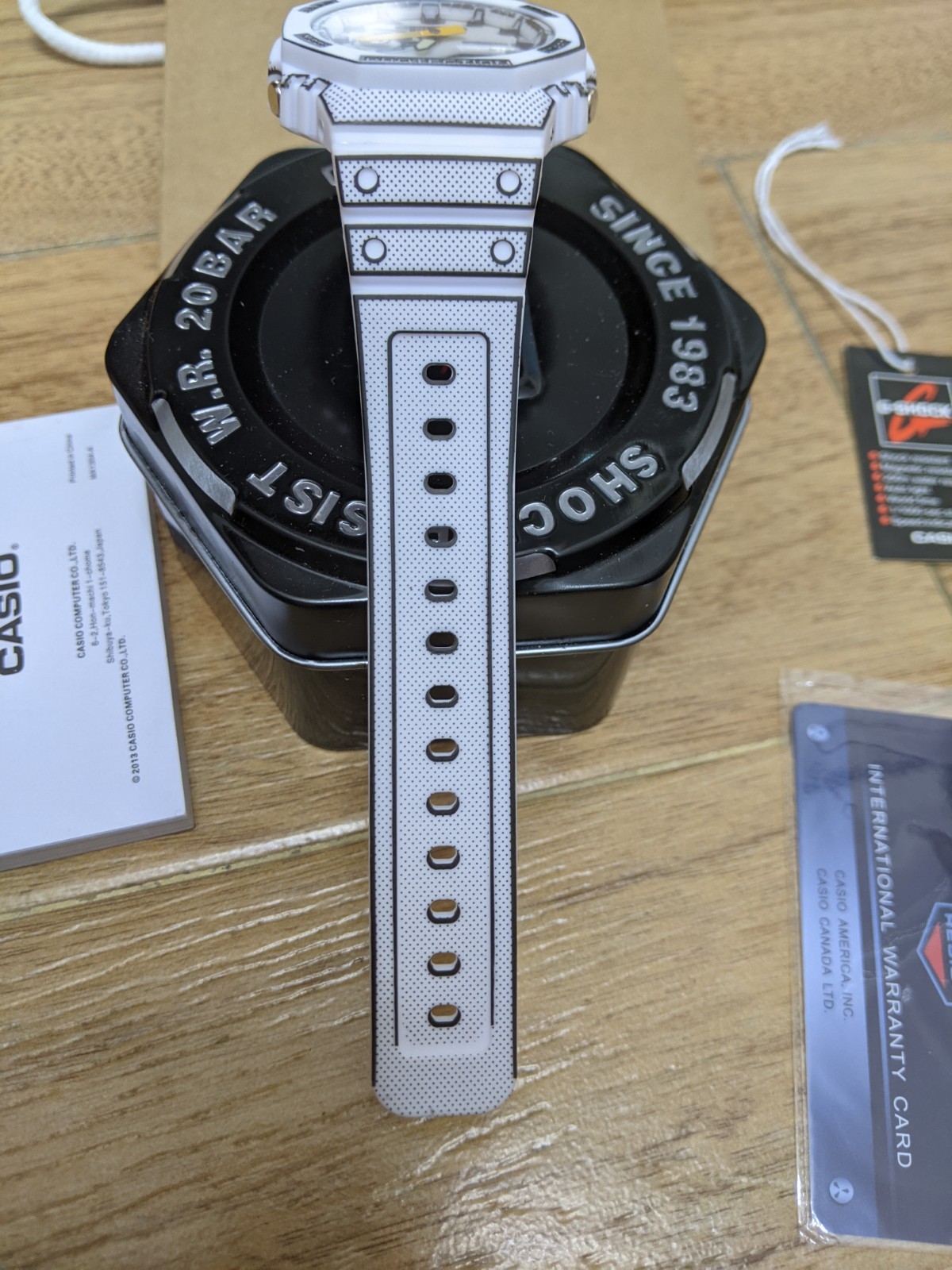 Casio G-Shock GA-2100MNG-7A Manga Theme White Analog Digital Watch New Box