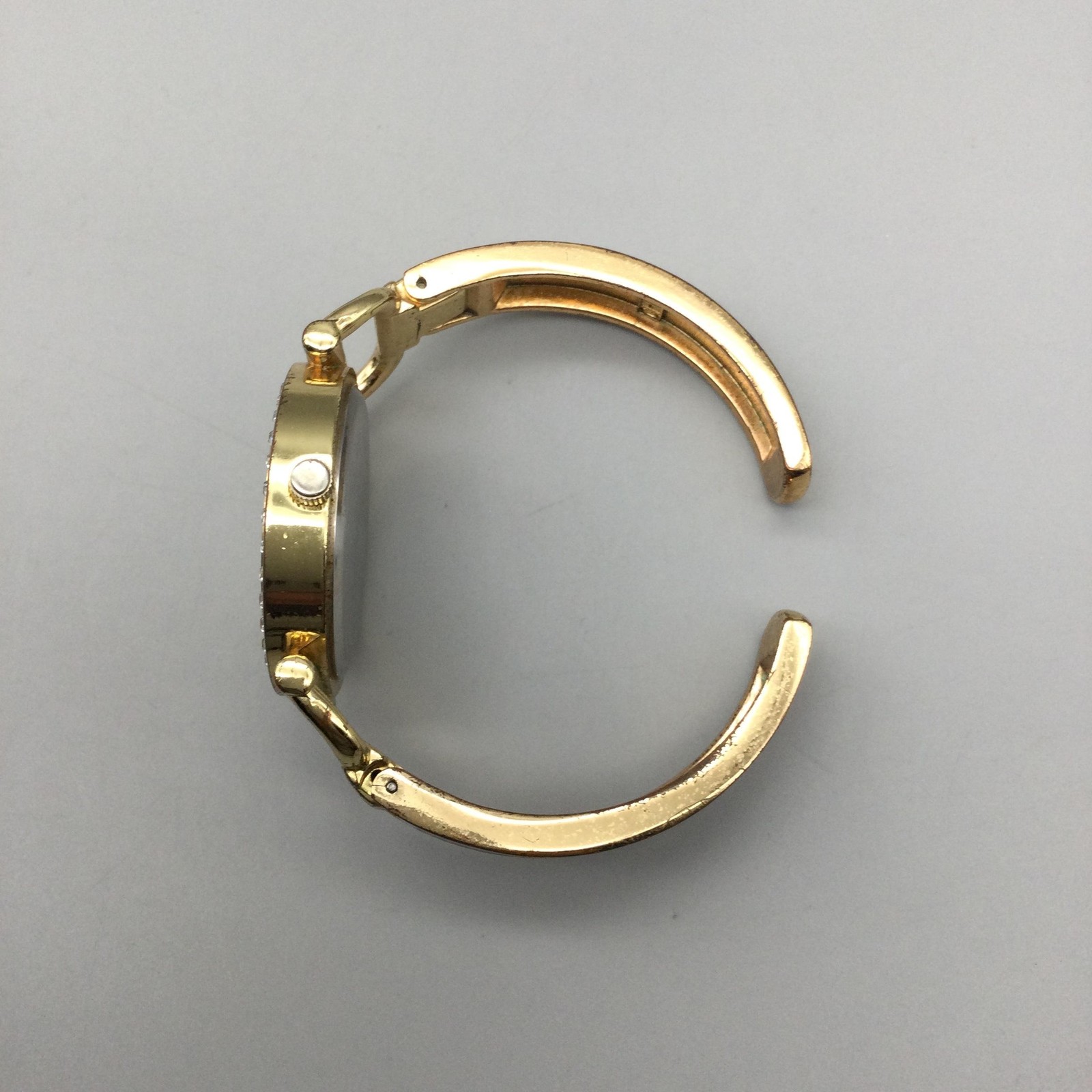 Studio Womens 34mm Gold Tone Hinged Bangle Cuff Watch Rhinestone New Battery