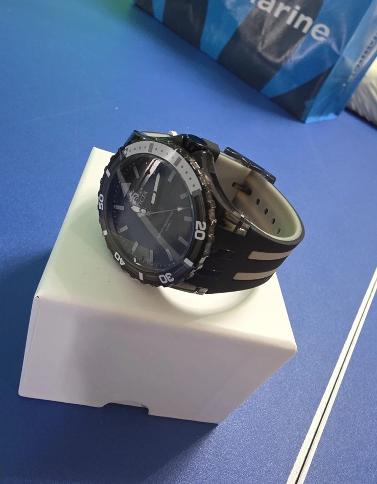 ?Invicta Subaqua Men’s Watch 44mm- Grey Black And White Rotating Bezel-Silcone