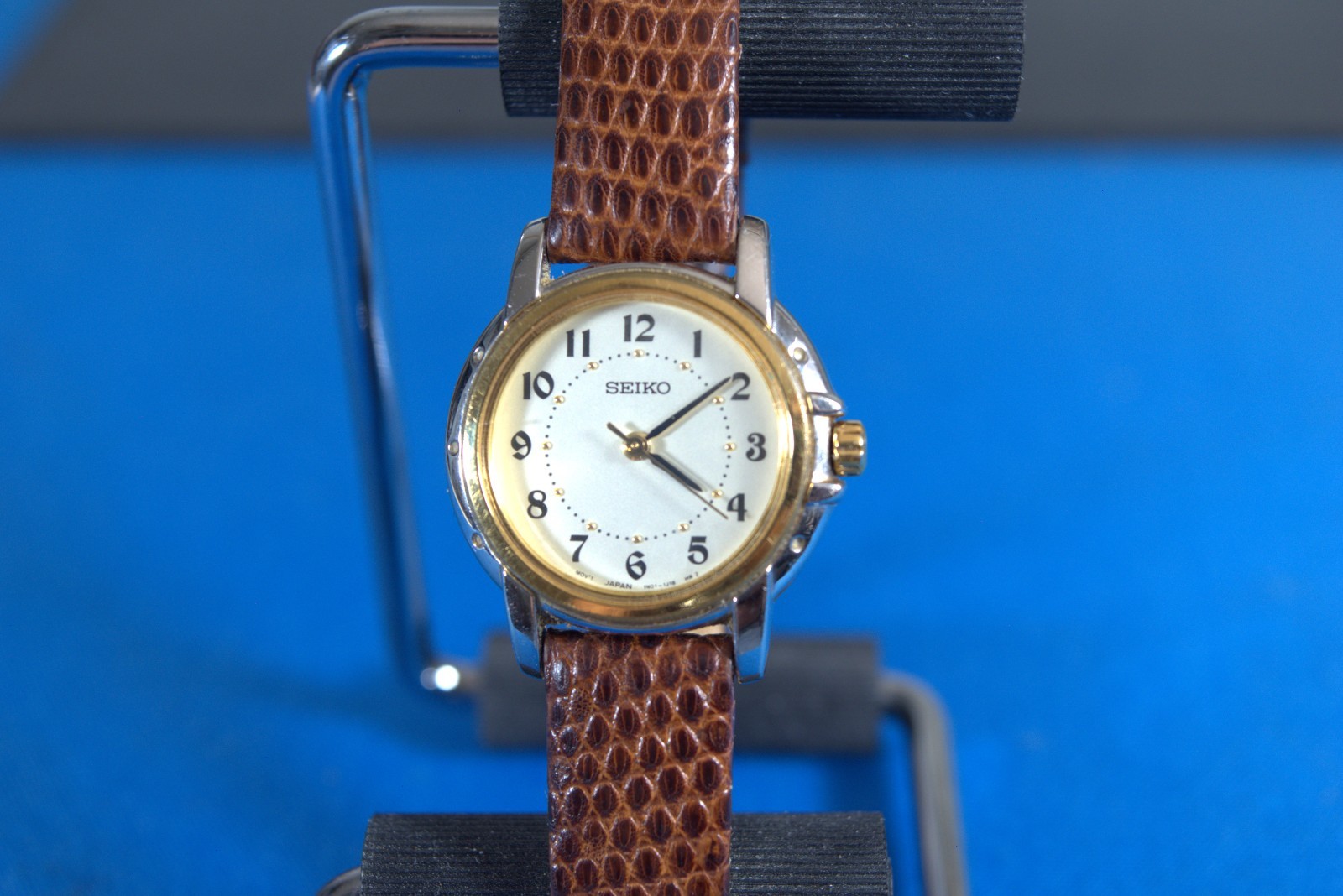 Seiko Watch Women 25mm Silver Dial Two Tone Round 1N01-0J09