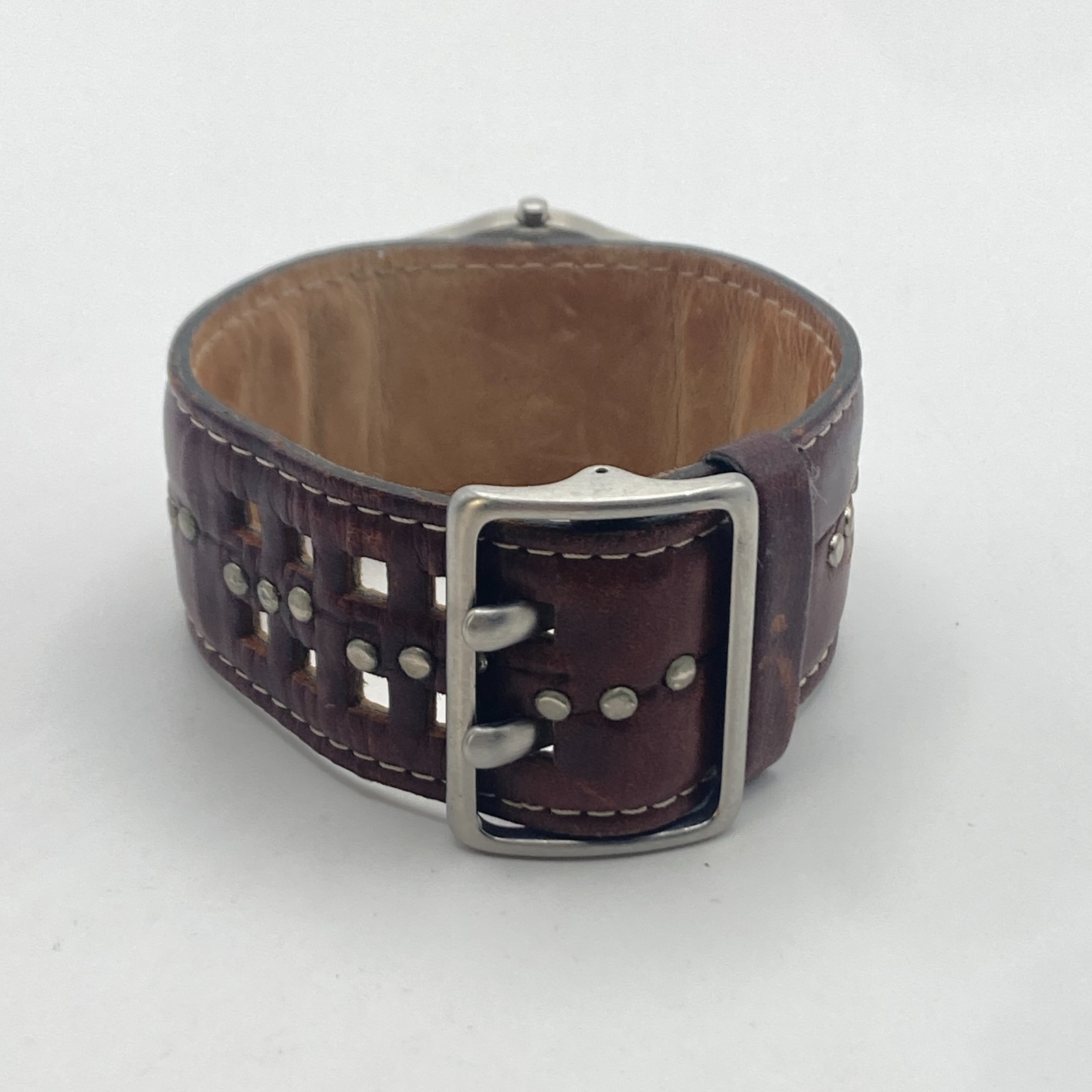 Billabong Women’s Watch 30mm Matte Silver Tone Leather Cuff New Battery 8″