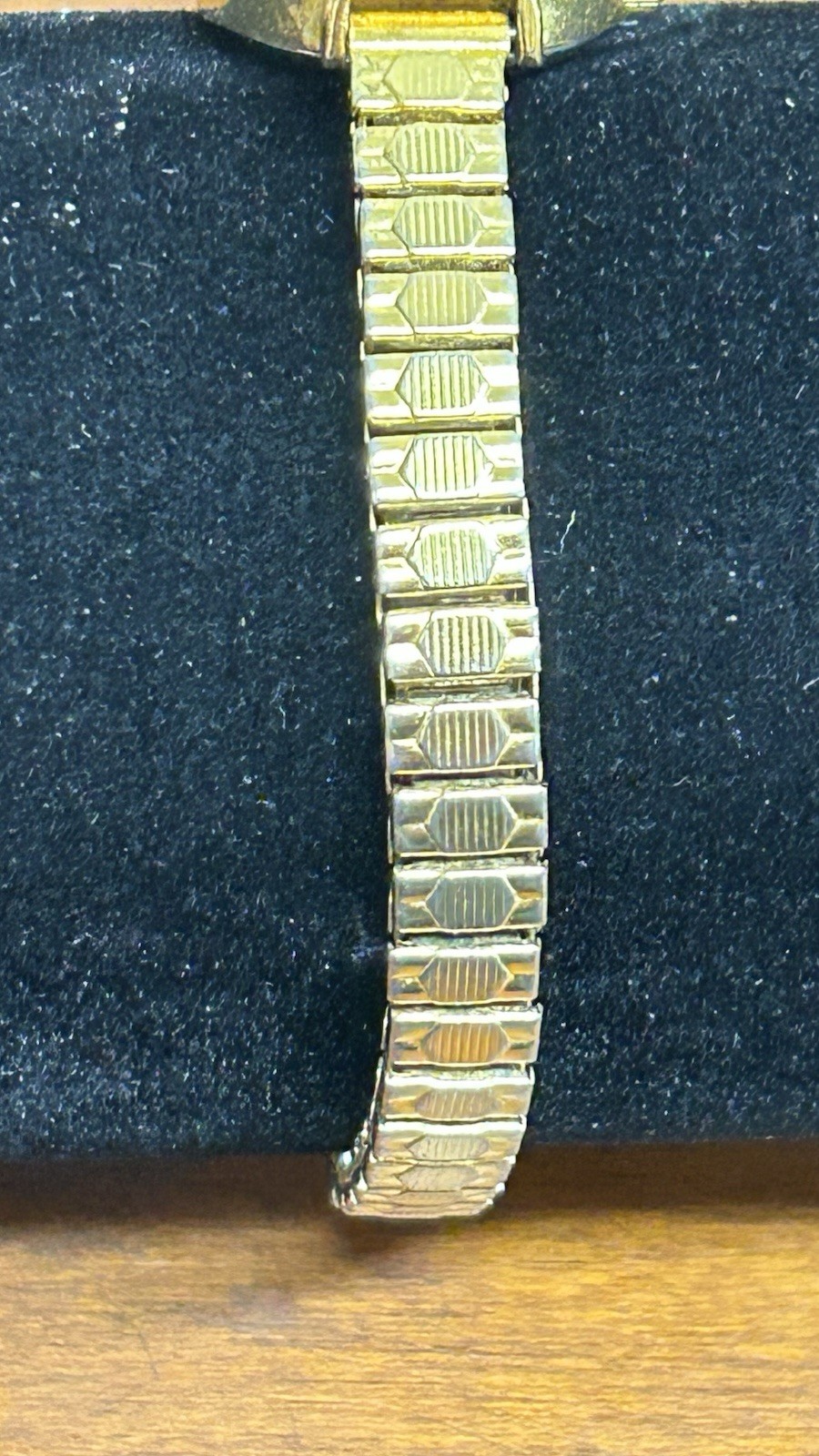 Sarah Coventry Supreme Women’s Quartz Analog White Dial Oval Gold Bracelet