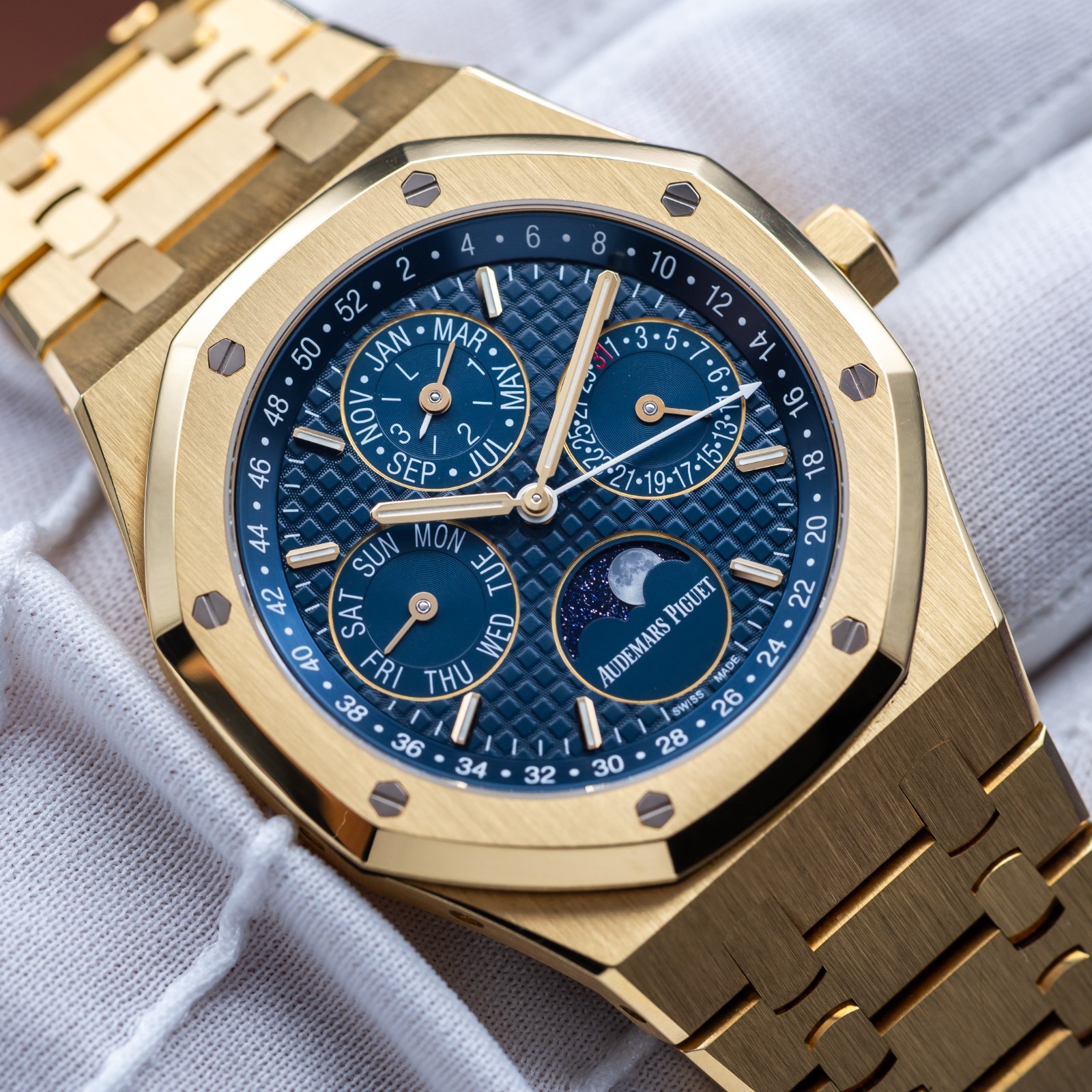 AUDEMARS PIGUET Royal Oak Perpetual Calendar Blue Dial 26574BA.OO.1220BA.01