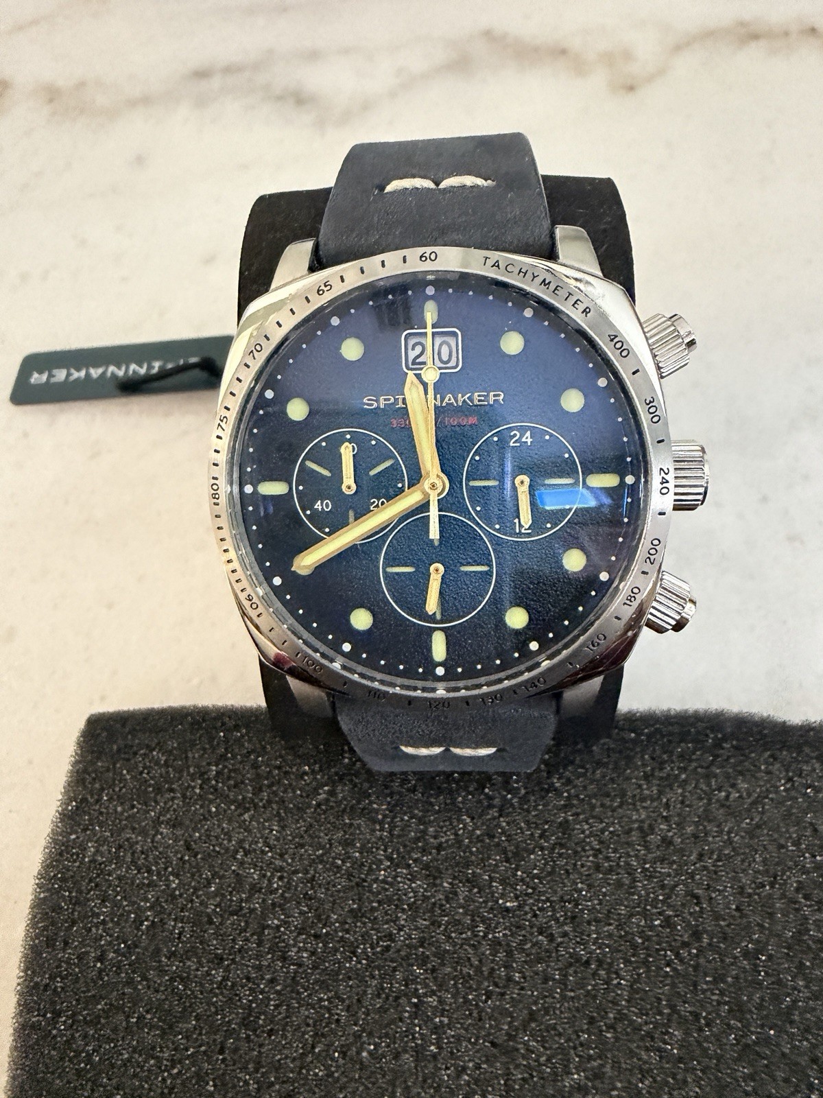 Spinnaker Hull Chronograph (SP-5068-03), 42mm case BIG Date VK73 Movement Blue!!