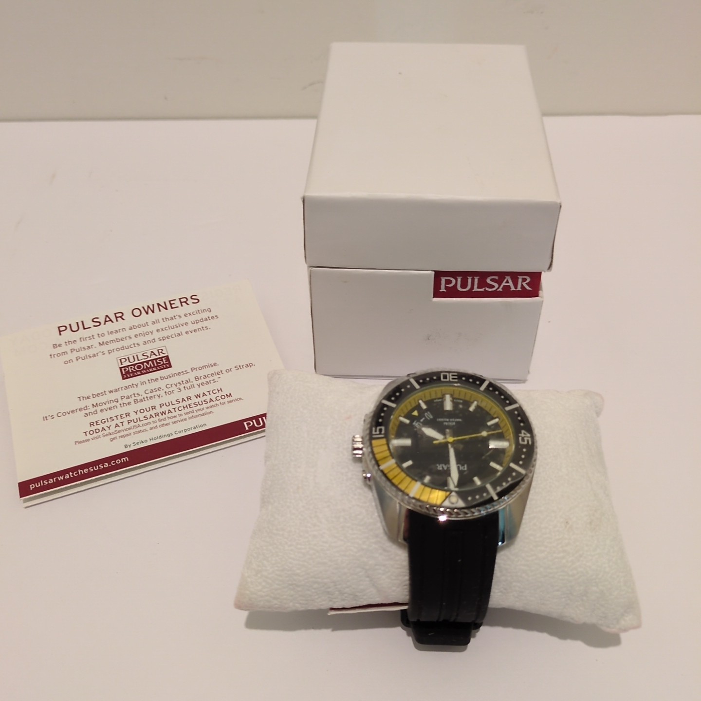 Rare Pulsar PS9 323 100M W/R Curved Mineral Crystal Mens Watch – New In Box NOS
