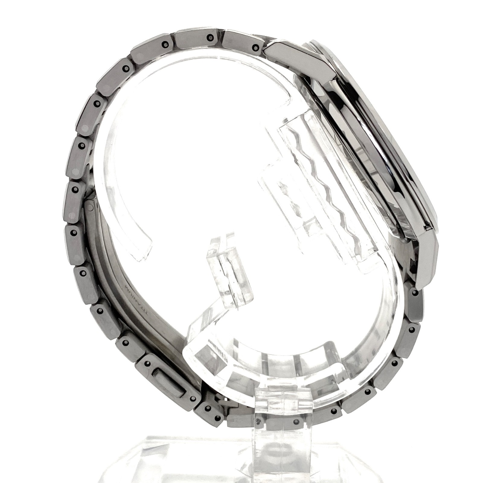 Citizen Exceed Hinode Collection CB1144-60E Solar Rare Excellent condition