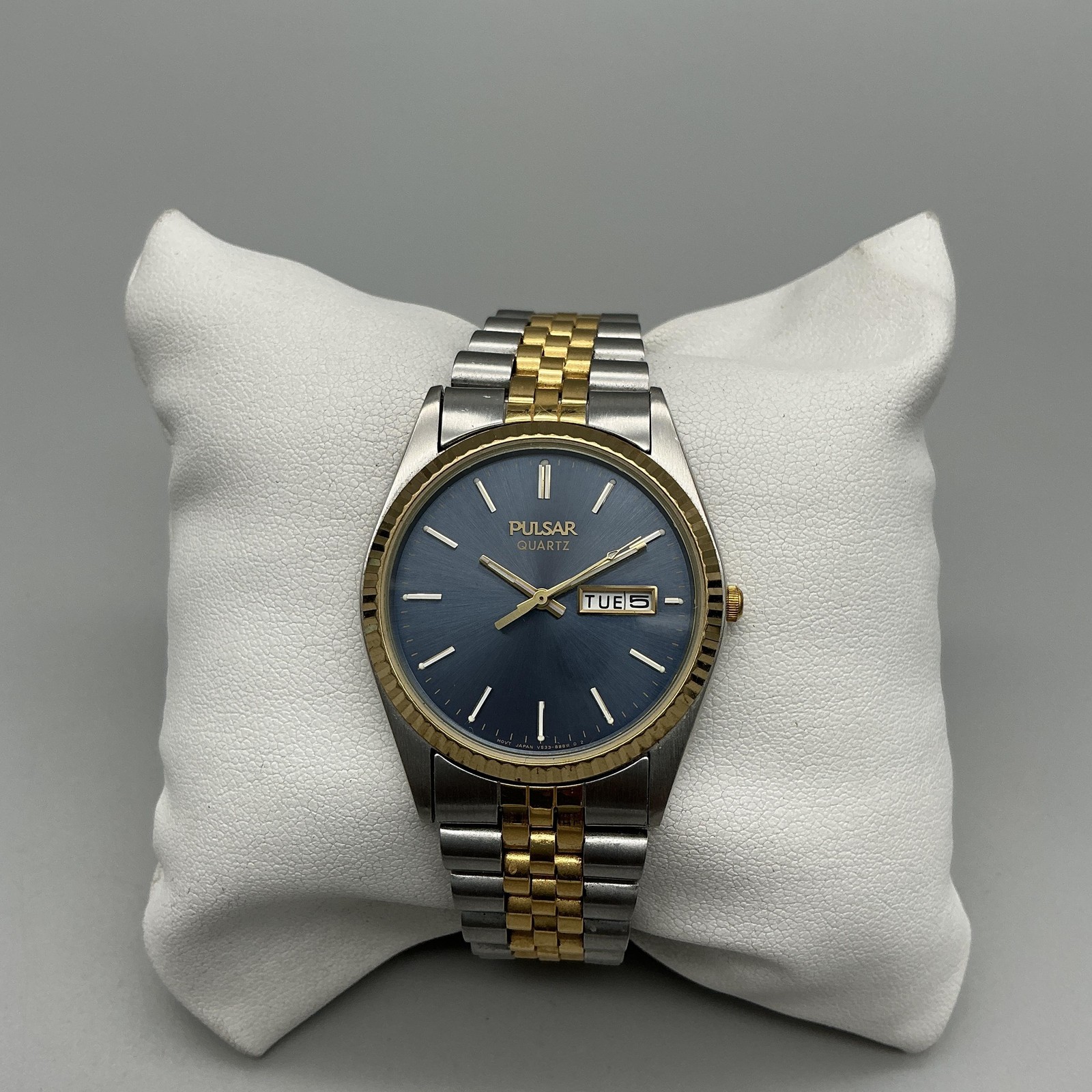 Vintage Pulsar Mens Watch 35mm Blue V533-8B50 Two Tone Day Date New Battery 7.5″