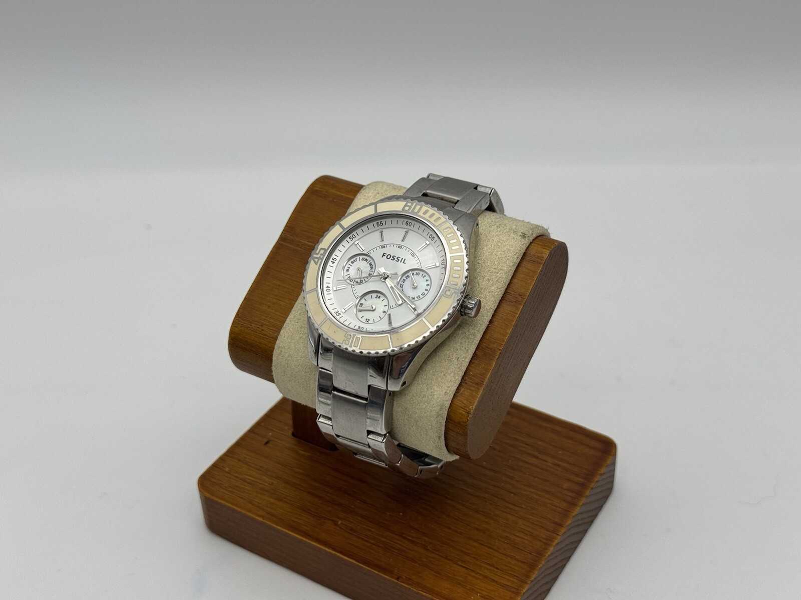 Fossil Quartz Watch ES-2763 Unisex 50m Silver Steel Day Date New Battery 6.75″