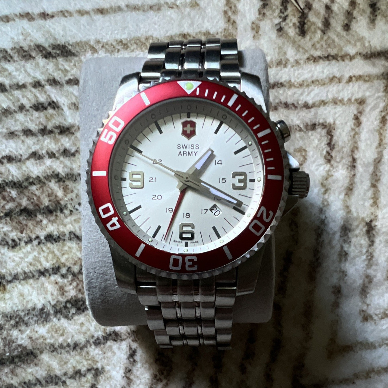 Victorinox Swiss Army Maverick Men’s Quartz Diver Red Bezel White/Date/Alarm