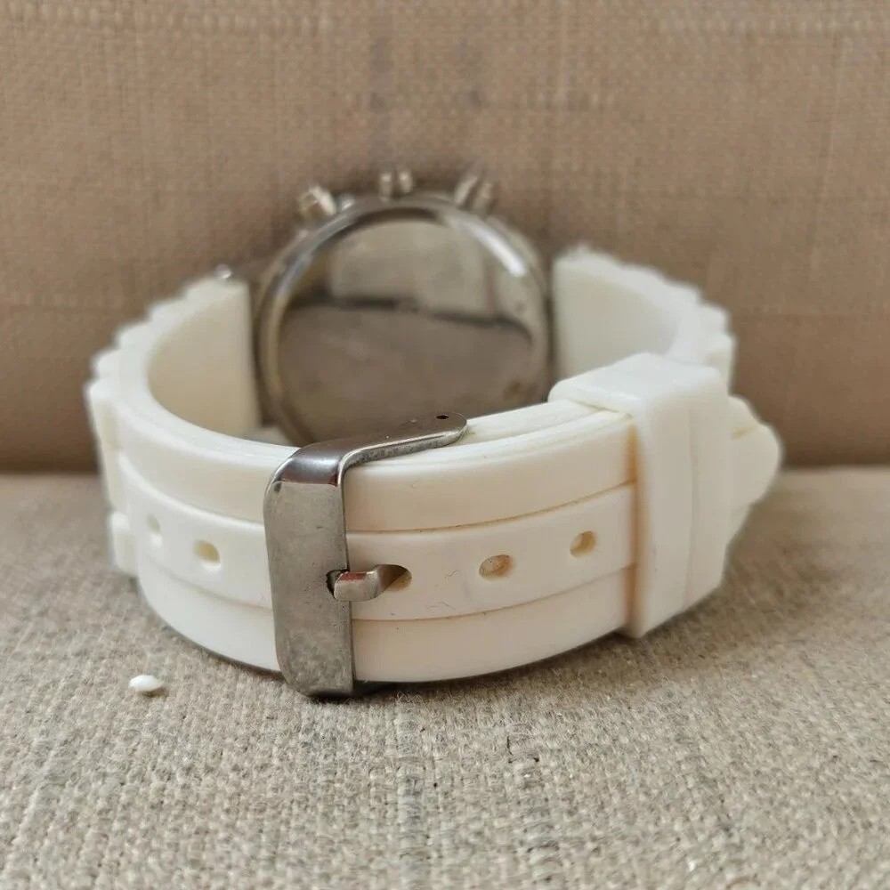 Bora Wristwatch Crytals Accent Bezel Fashion Analog Quartz Women Wrist Watch