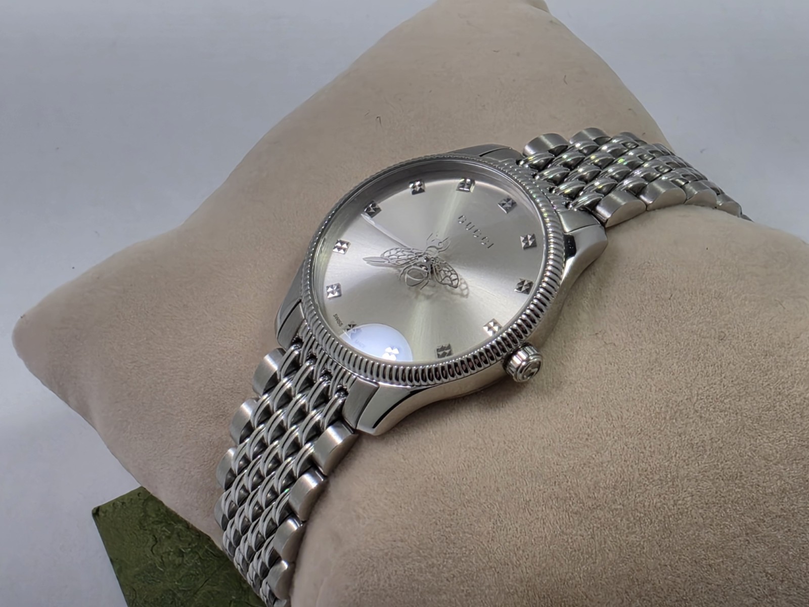 Gucci G-Timeless SWISS Quartz Bee Slim Stainless Steel Ladies Watch YA1265019