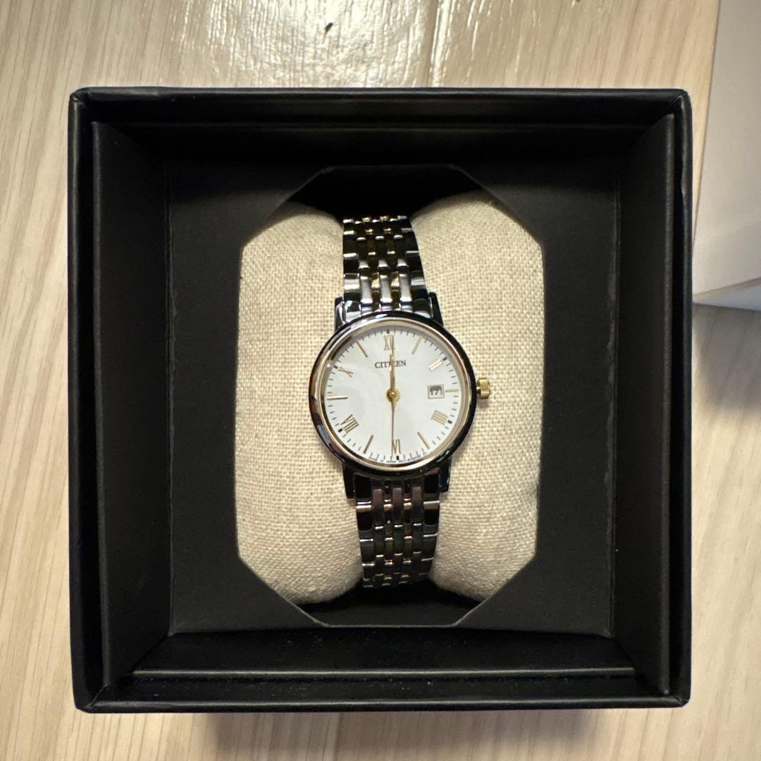Until the end of February CITIZEN EW1594 58A Eco Drive watch