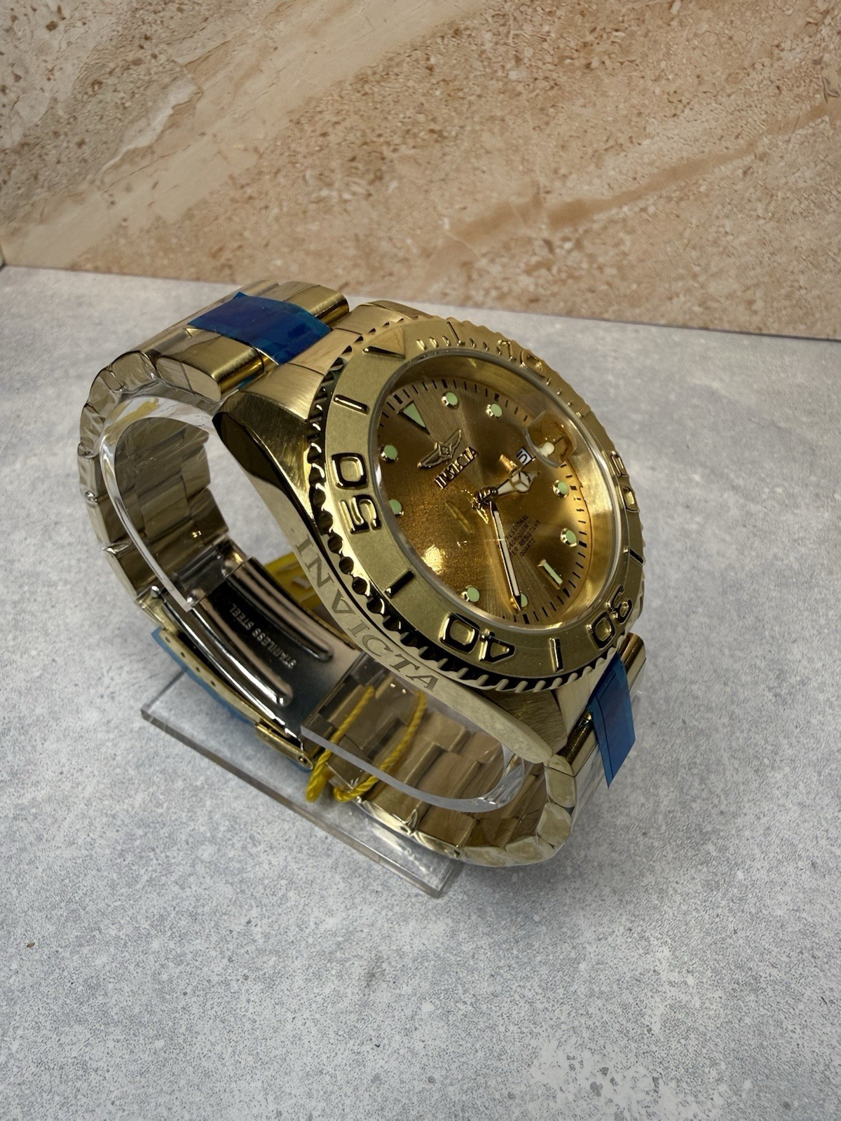 Invicta Pro Diver Men’s Gold Watch 43mm Gold Dial 200M New Box & Tag