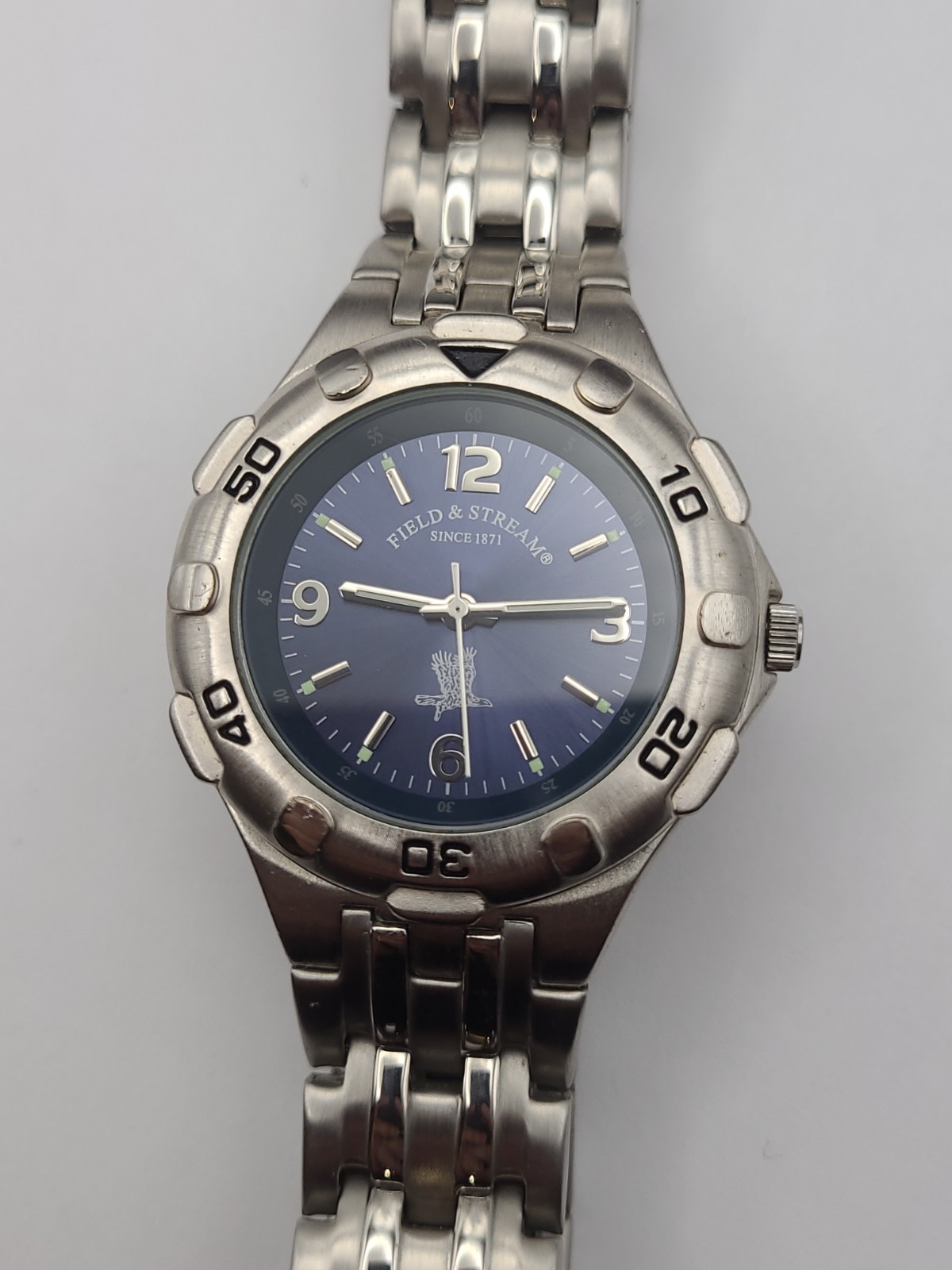 Field And Stream Outdoors Adventures Watch Men Silver Tone New Battery Working
