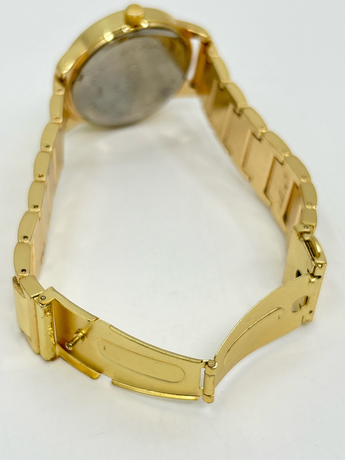 COACH Olivia Watch Gold Tone Case Bracelet Mineral Crystal Quartz Water Resist