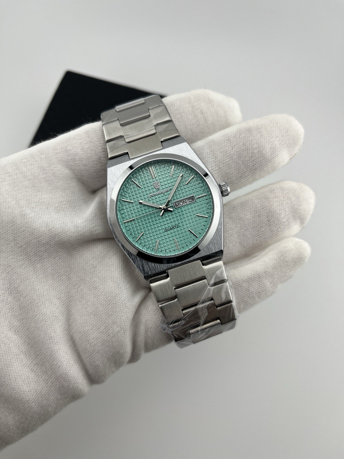 POEDAGAR Men’s Casual Quartz Watch With Tiffany Color Textured Dial Brand New